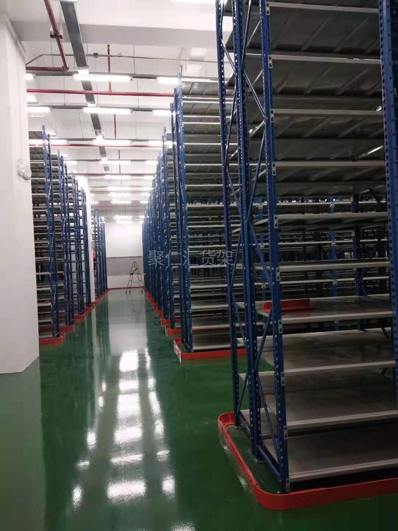 藍白相間中型貨架